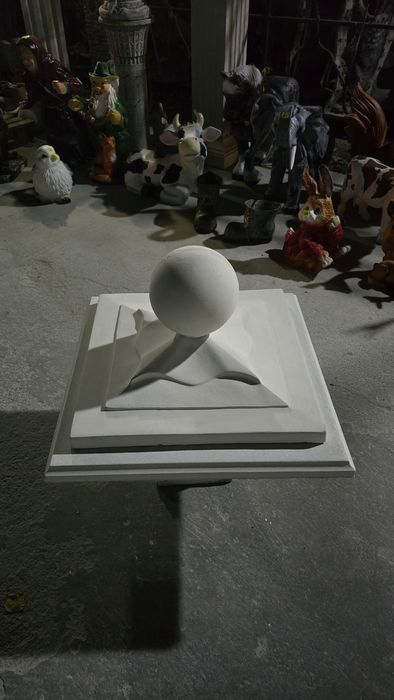 Lei/cai/fantani arteziene/statuete