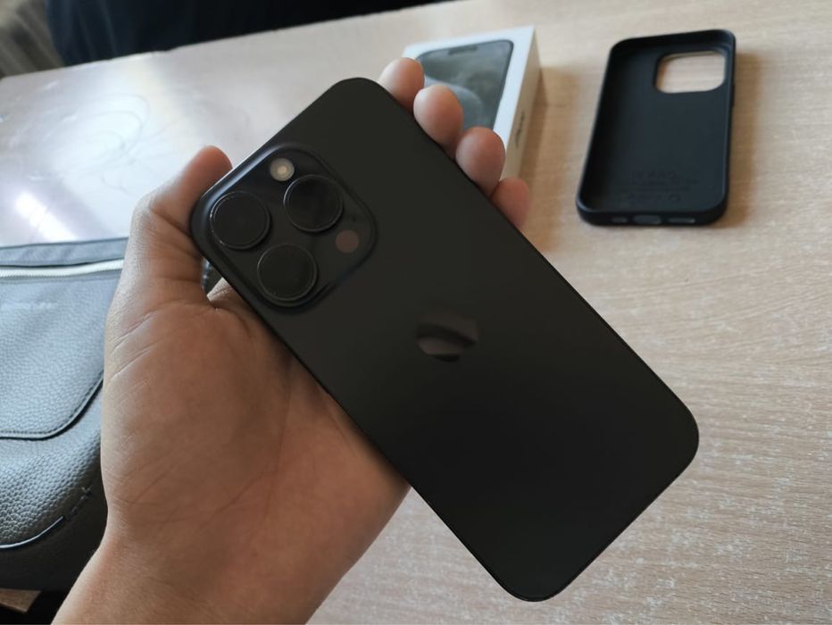 Iphone 15 pro black