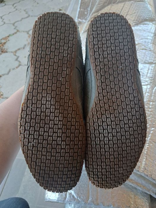 Продам туфли и кросовку