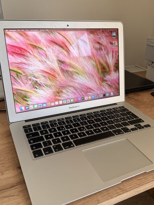 MacBook  Air (13-inch, Early 2015) 8RAM, 250GB