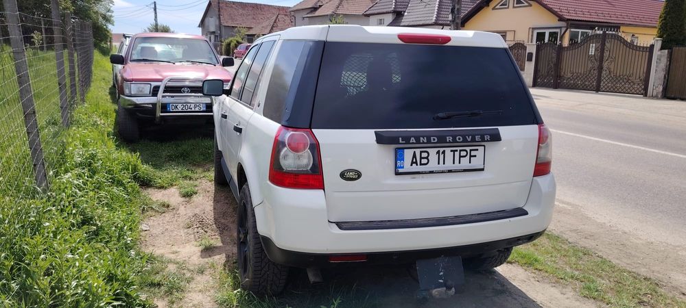 Vând Land Rover Freelander