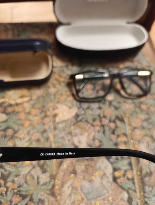 Продам 2 пары мужских. оптических очков,Италия ,недорого