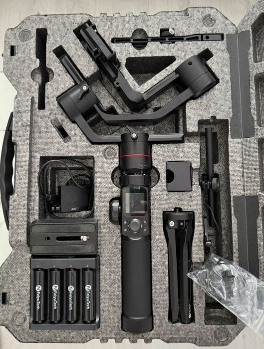 Feiyu Tech AK4000 Stabilizator pentru DSLR si Mirrorless