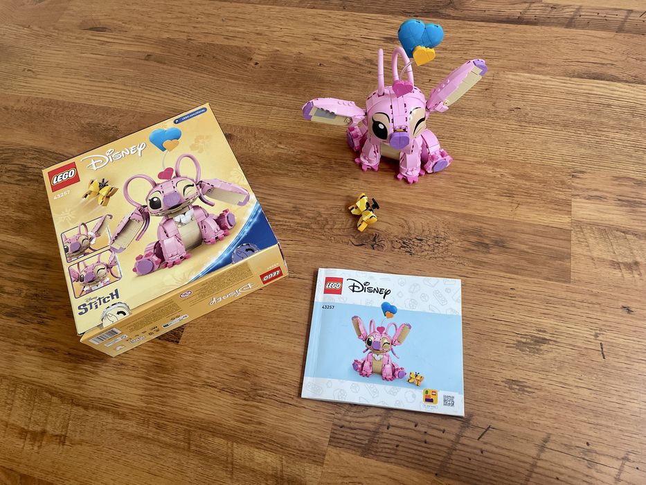 LEGO Disney 43257 - Angel (Stitch) Cu cutie și instrucțiuni