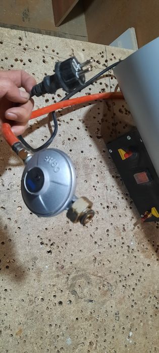 Продам тепловую пушку