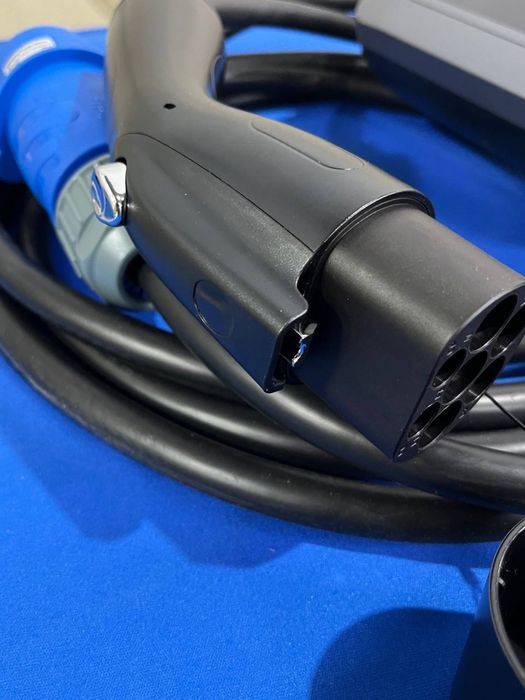 Зарядка для электромобиля зарядное устройство