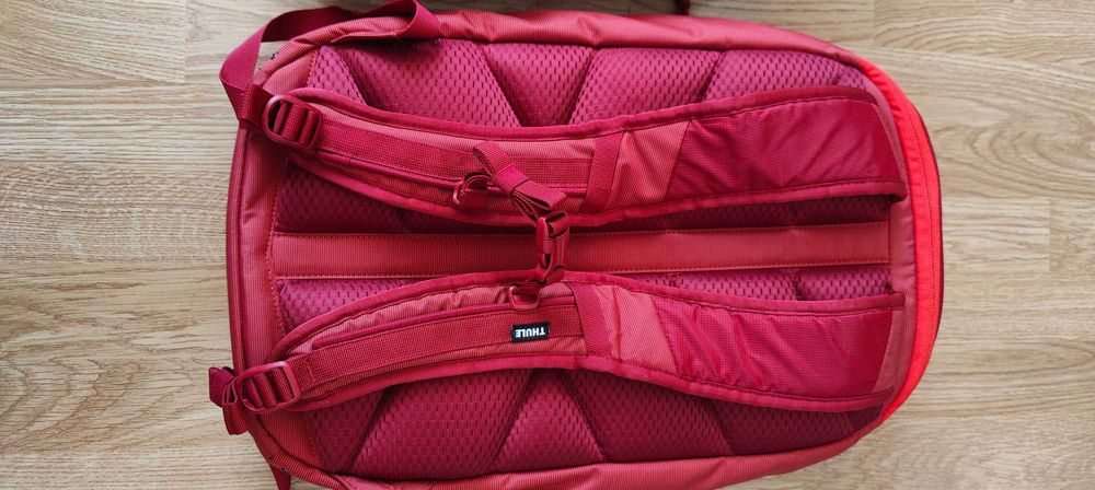 Thule раница нова