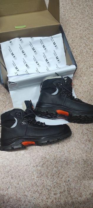 Зимняя спец обув 40 размер новый