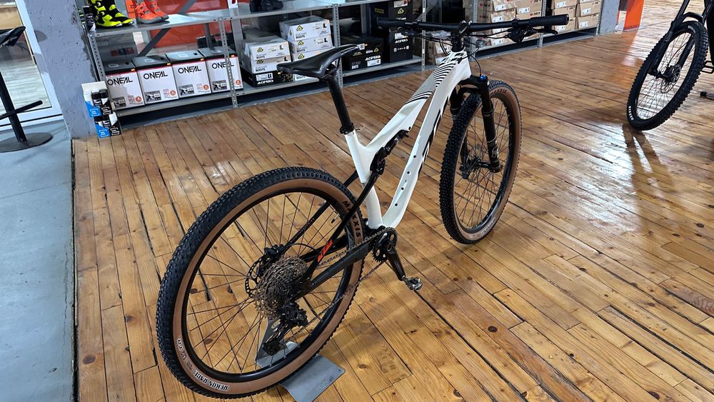 Bicicletă full suspension KTM Scarp Elite - carbon