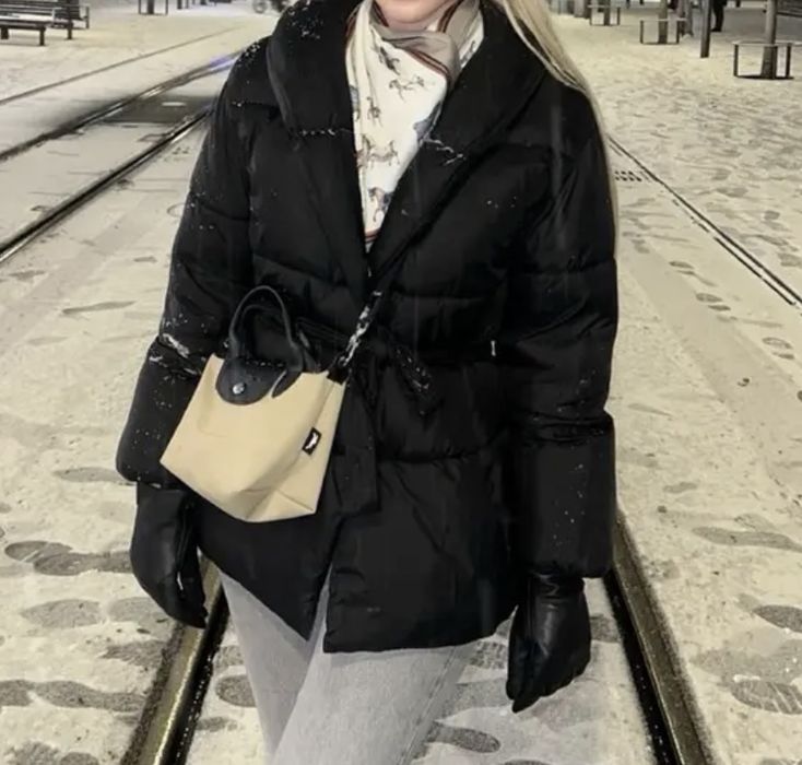 Черная куртка курточка