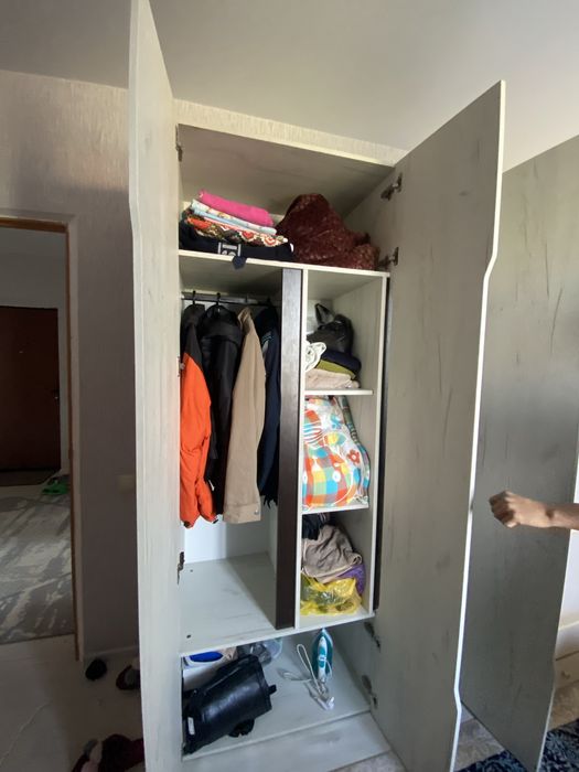 Шкаф срочно продам