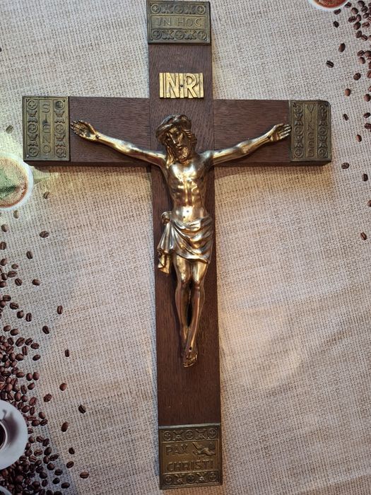 Cruce veche cu Isus Hristos