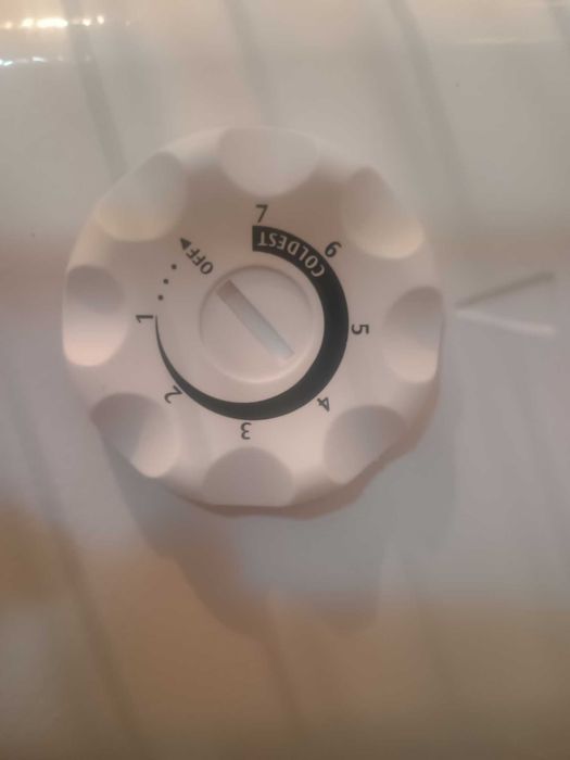 Голям вертикален фризер White-Westinghouse Frost Free 480 л