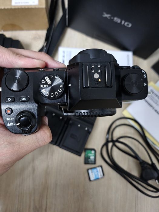 Продам фотоаппарат Fujifilm X-S10