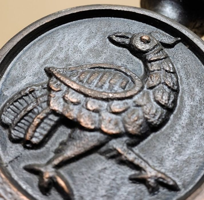 Много красив, стар свещник. Бронз.