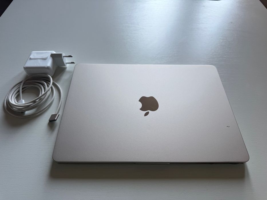 MacBook Air 13” M4 2025 – Gold – 16GB RAM – 256GB SSD – Garanție Apple