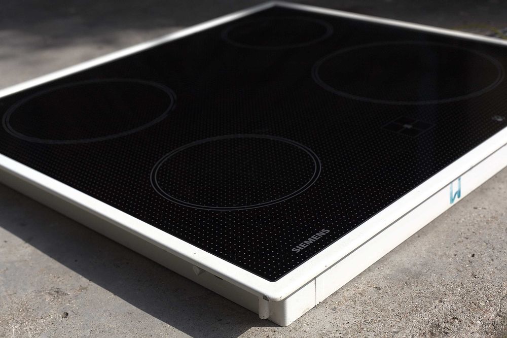 Керамичен котлон за вграждане Simens - 6200 W, запазен