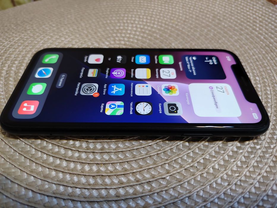 Само за 399 евро ! MacBook Air 13 инча зарядно + Apple iPhone XR 64 GB