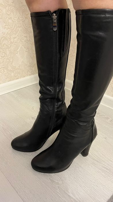 Продам осенние сапоги