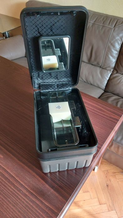Продавам куфарче за козметика на Zepter