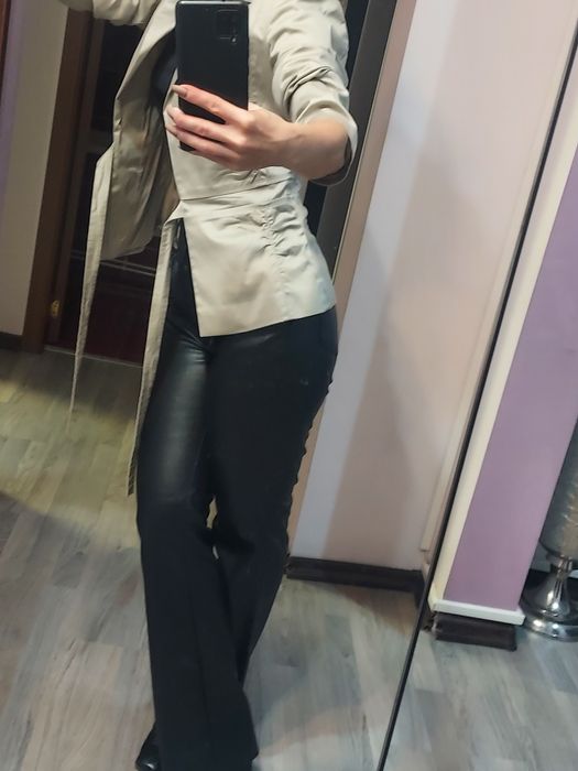 Sacou Hugo Boss, marimea S, foarte chic