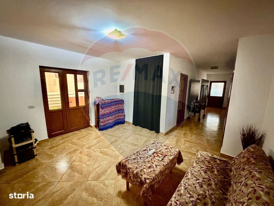 Casă / Vilă cu 4 camere de vânzare