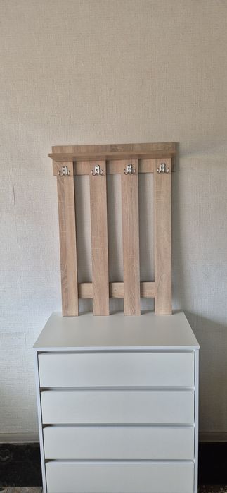 Вешалка для прихожей НОВАЯ