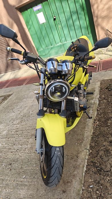 Honda Hornet  Vand, schimb  cu scuter sau cruiser.