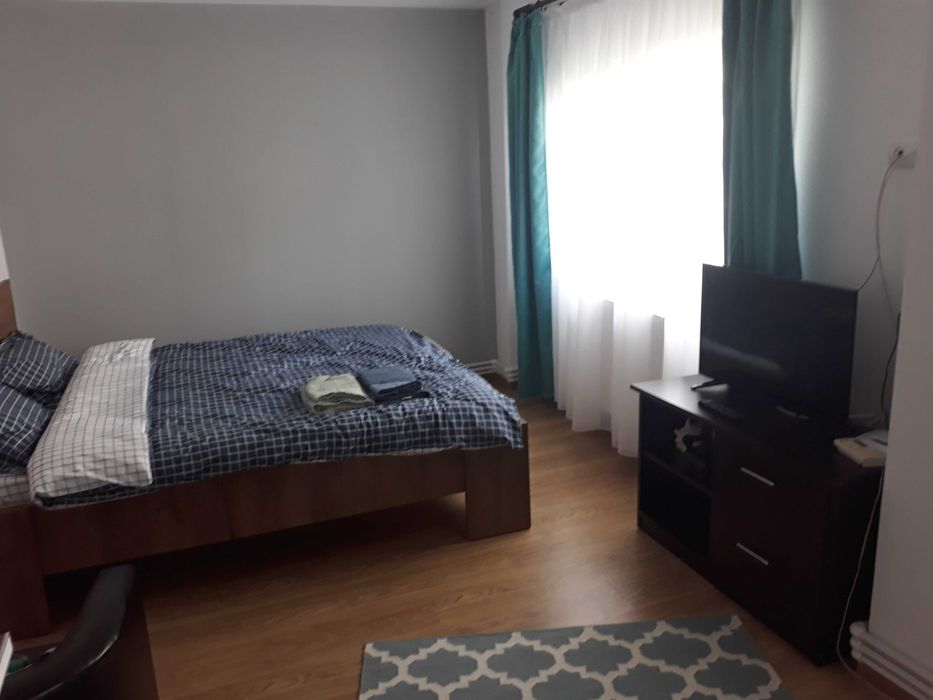 Închiriez garsoniera Târgu Ocna