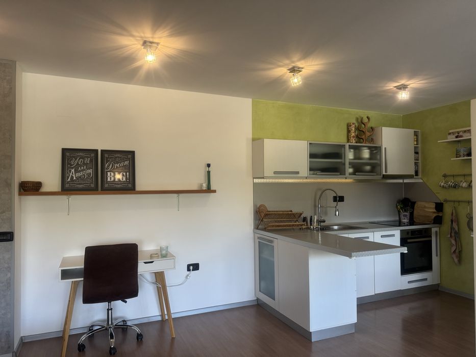 Дава се под наем Тристаен апартамент в Велико Търново, Картала - 90 кв.м за 459 € - Снимка #2