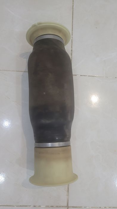 Продам б/у пневмобаллон на БМВ е70