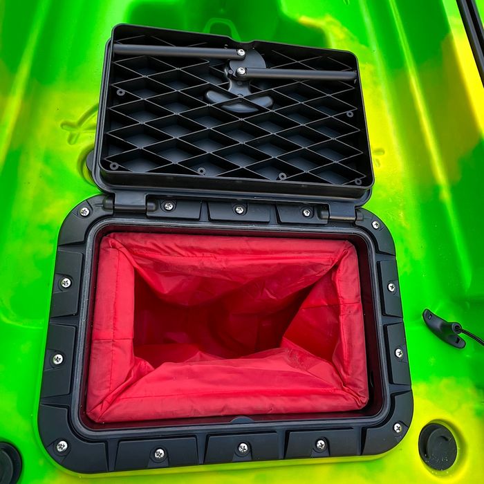 Риболовен Каяк FOX с плавници педали и кормилна уредба ново