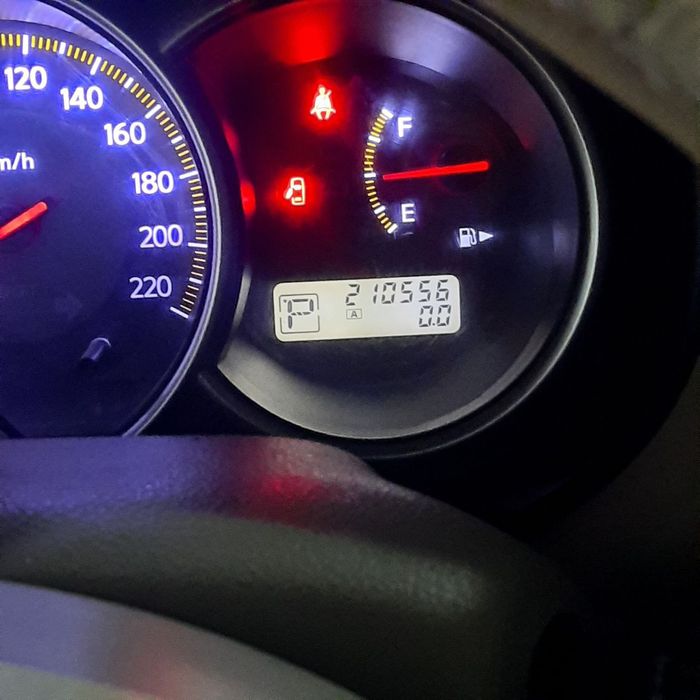 Nissan tiida avtomat kropka 2008 yil