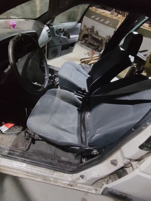 По запчастям продаётся пассат Б3 универсал