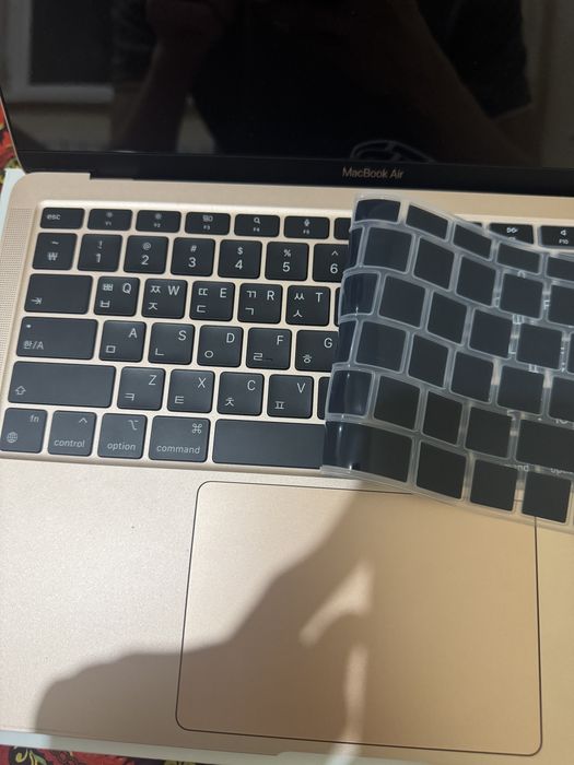 Macbook Air M1 13.3dyum 8/256 заряд 97%