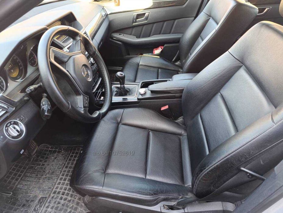 Mercedes-Benz E 220, Ръчна