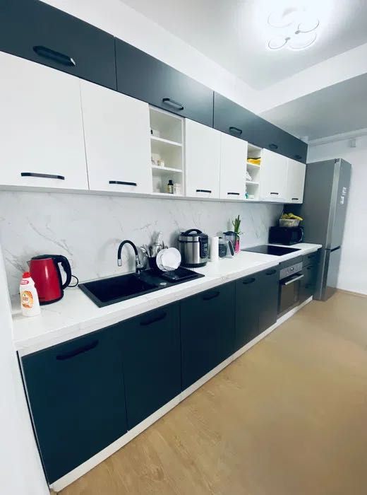 Vând apartament 3 camere decomandat, etaj 2 - Ultracentral, Câmpia Turzii