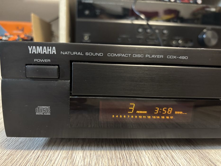 CD player Yamaha cdx 490