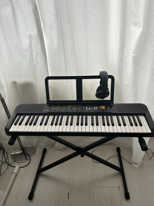 Orga electronică Yamaha PSR-F52 – stare excelentă
