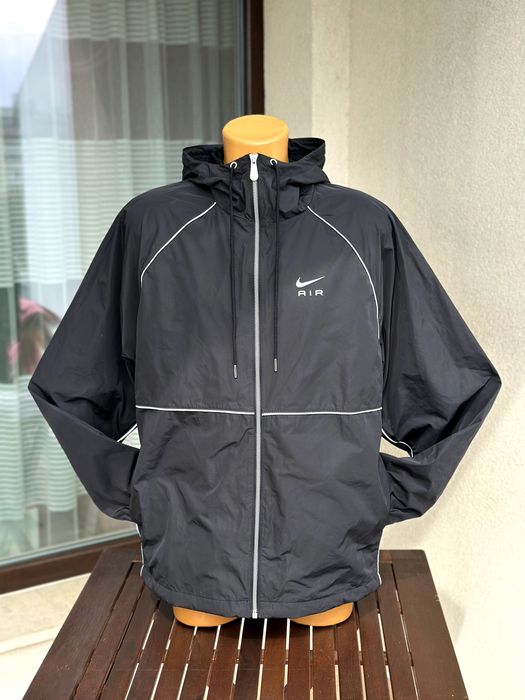 Мъжко горнище / ветровка Nike Air - размер M, отлично състояние