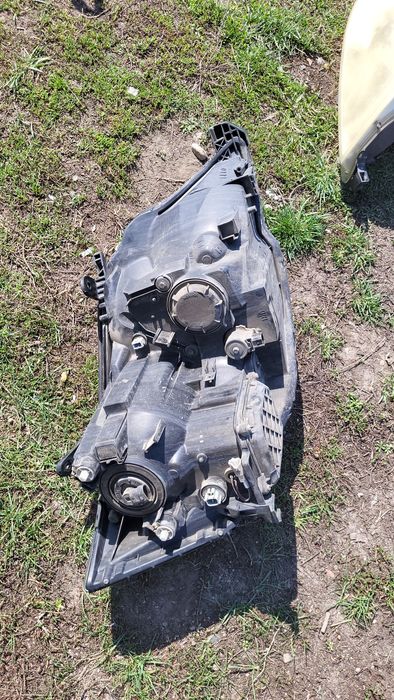 Альфард 10 фар передни