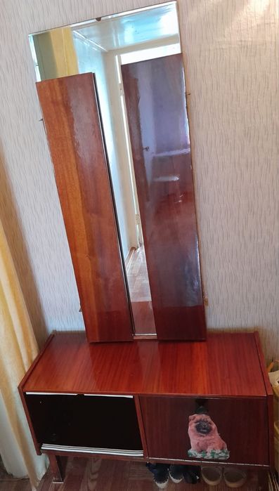 Продам трюмо советское