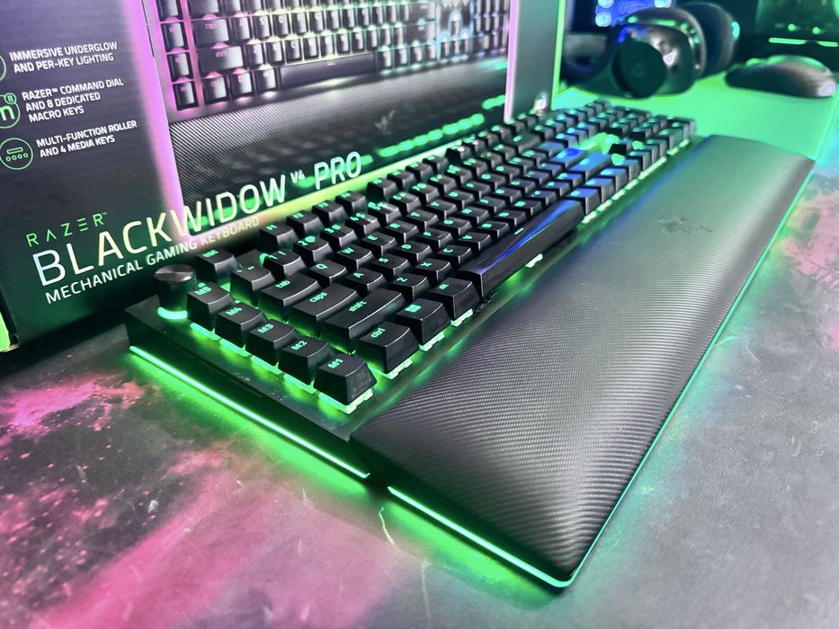 Razer Blackwidow v4 pro full box