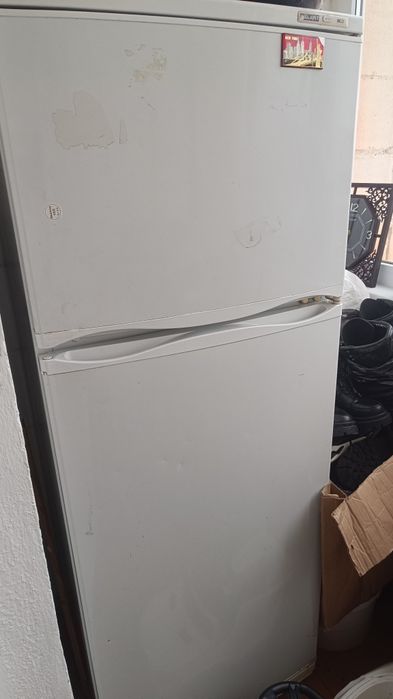 Холодильник продается