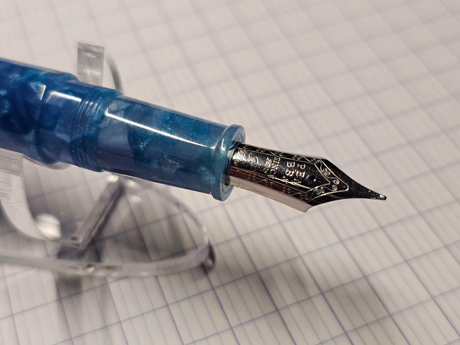 Stilou PenBBS 491 acrilic, penita Fine, convertor cerneala