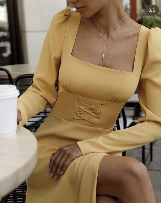 Продам платье Lichi в бежевом цвете