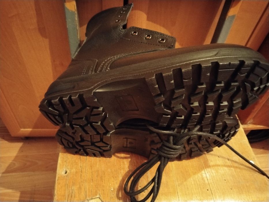 Продам берцы 44 р