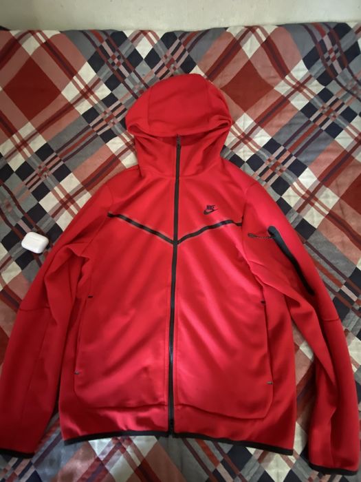 Красная зип худи tech fleece