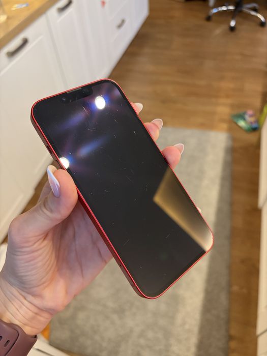 Телефон Iphone 13