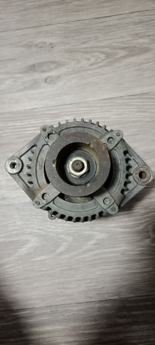 Продам Генератор 12v